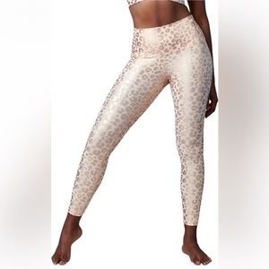 NWT ~ ELECTRIC YOGA Independence Metallic Leggings